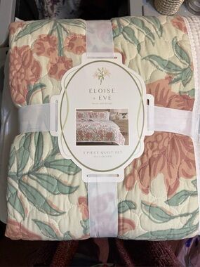 Eloise + Eve Home Decor Floral Quilted 3-Piece Quilt Set in Cream, Pink & Green
